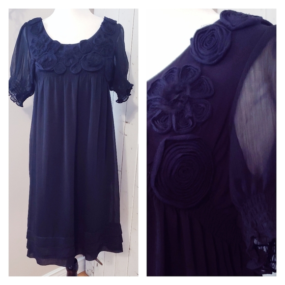FLOWY CHIFFON BLACK DRESS FLOWER APPLIQUE - Picture 1 of 10